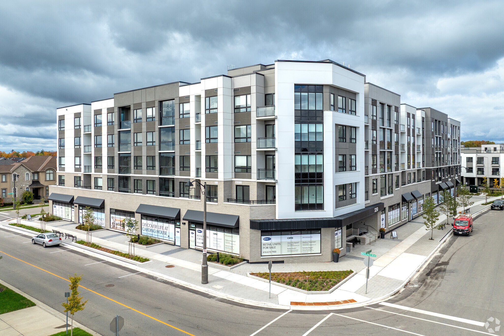 3240 Carding Mill Trl, Oakville, ON for sale Primary Photo- Image 1 of 4