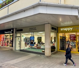 43 Wolsey Walk, Woking for lease Building Photo- Image 1 of 2