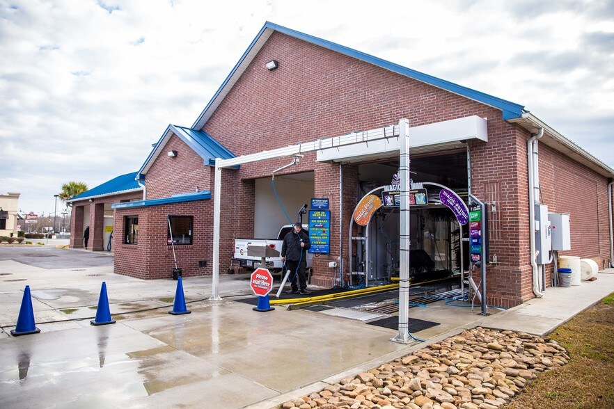 Zips Car Wash Moncks Corner Sc 29461 Property For 6 653 Sf Specialty Building Offered At 4 385 000 A 7 Cap Rate In Moncks Corner Sc