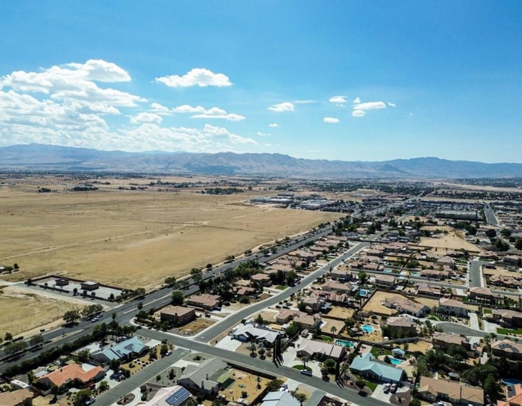 1 Apple Valley Rd., Apple Valley, CA for sale - Building Photo - Image 2 of 5