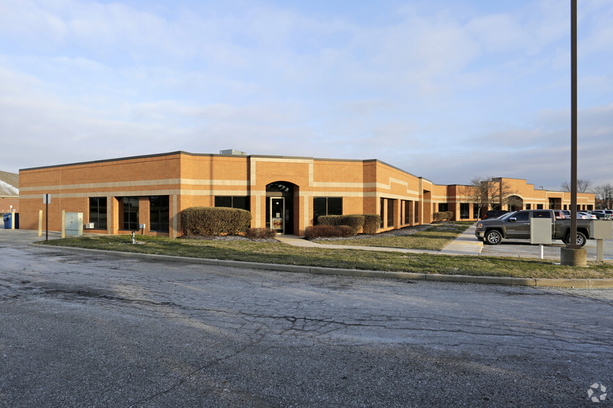 50-164 S Park Blvd, Greenwood, IN for lease - Primary Photo - Image 1 of 25