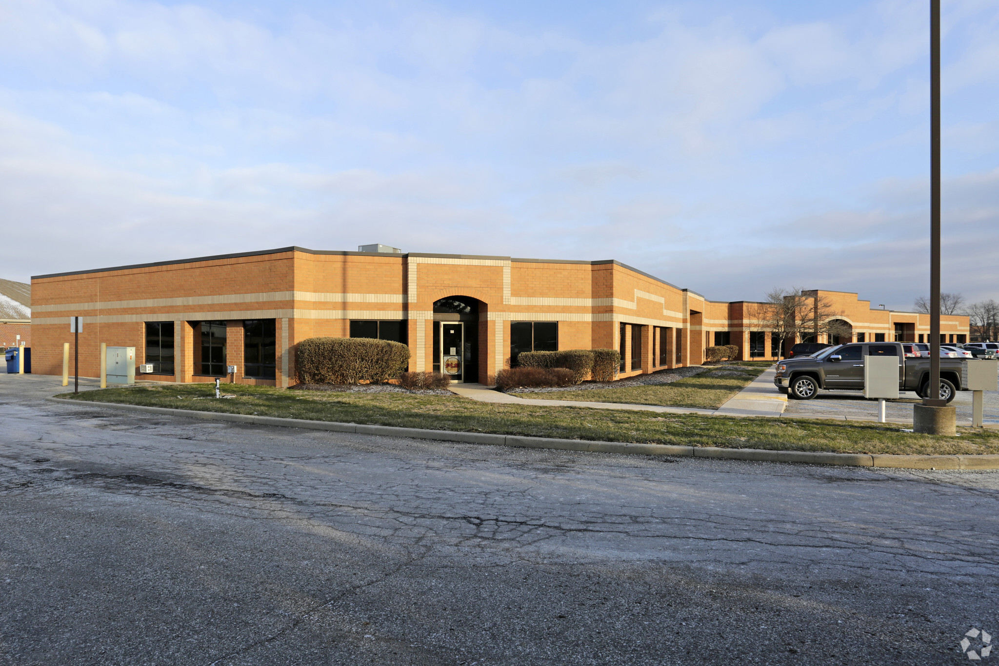 50-164 S Park Blvd, Greenwood, IN for lease Primary Photo- Image 1 of 26