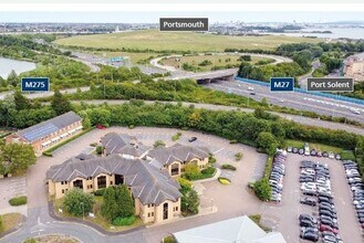 Compass Rd, Portsmouth, HAM - AERIAL  map view