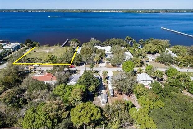 3331 Riverside Dr, Fort Myers, FL for sale - Primary Photo - Image 1 of 1