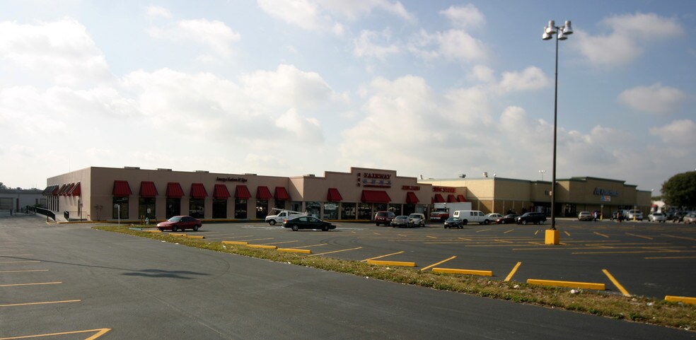 5524 W Colonial Dr, Orlando, FL for lease - Building Photo - Image 3 of 8