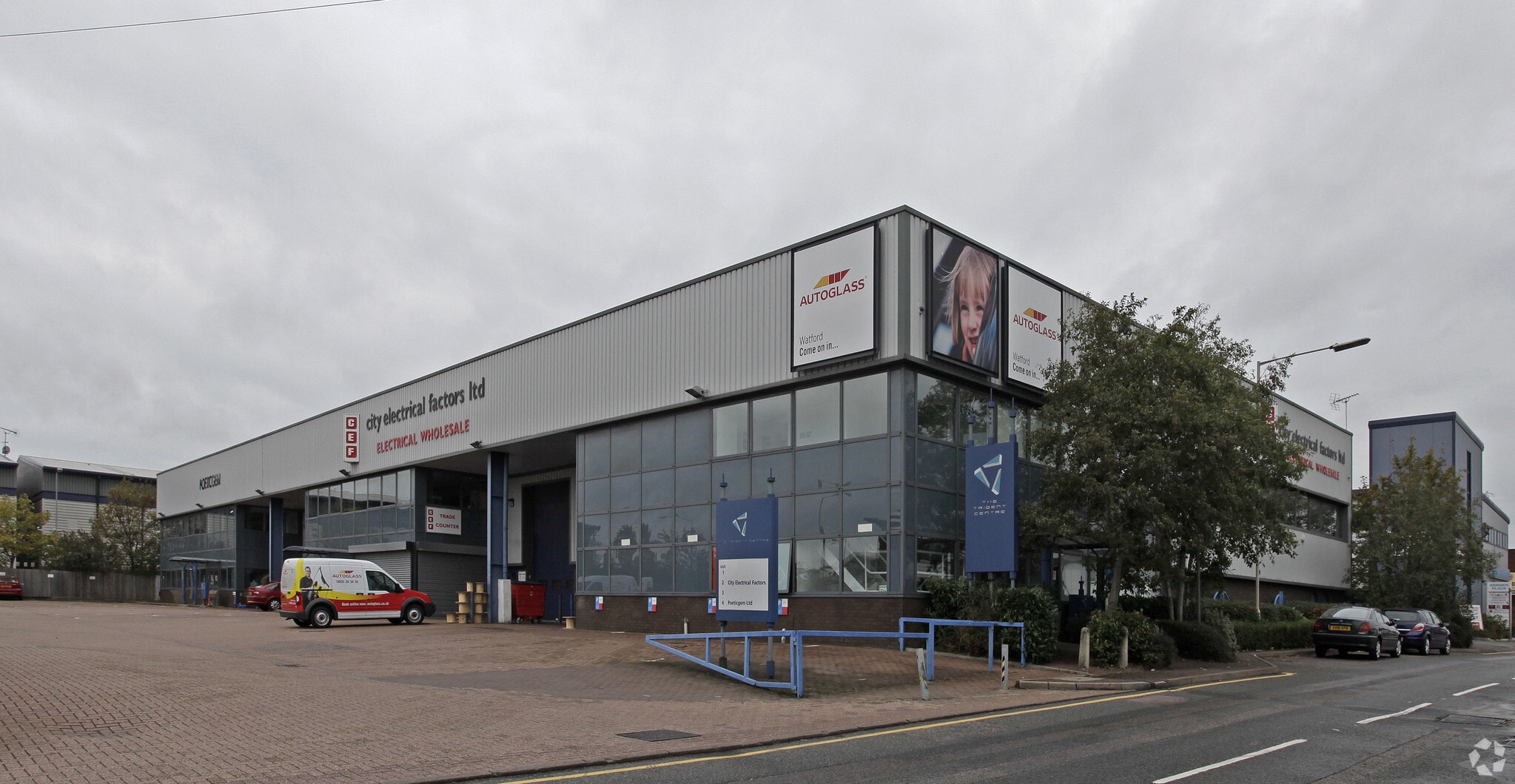 Imperial Way, Watford for lease Building Photo- Image 1 of 4