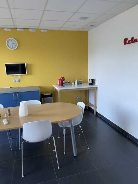 Flex in Creil for sale - Interior Photo - Image 3 of 13