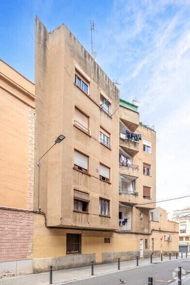 113-115 Carrer Vallparda, L'Hospitalet de Llobregat, Barcelona for sale - Building Photo - Image 2 of 2