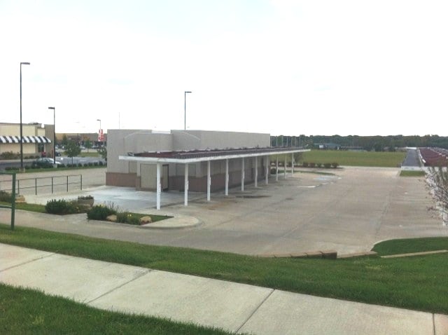 3345 W Kimberly Rd, Davenport, IA for sale - Building Photo - Image 3 of 4