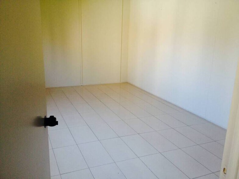 Office in El Ejido, Almería for sale - Building Photo - Image 3 of 10