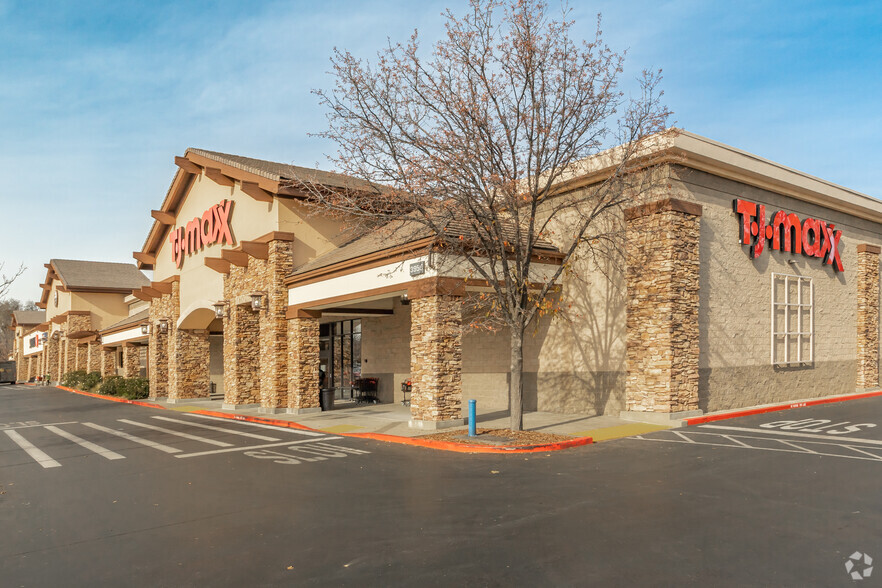 3955-3979 Missouri Flat Rd, Placerville, CA for lease - Building Photo - Image 3 of 6