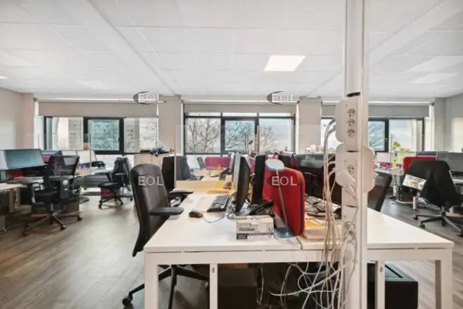 Flex in L'HAY-LES-ROSES for sale - Building Photo - Image 3 of 13