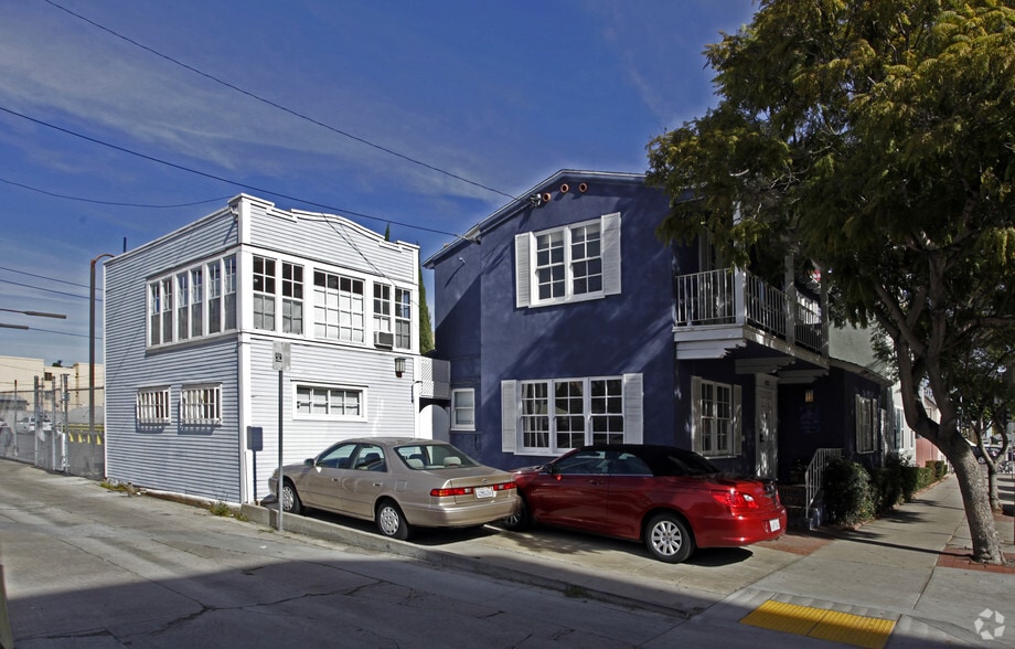 5th & Pennsylvania portfolio of 4 properties for sale on LoopNet.com - Primary Photo - Image 2 of 4