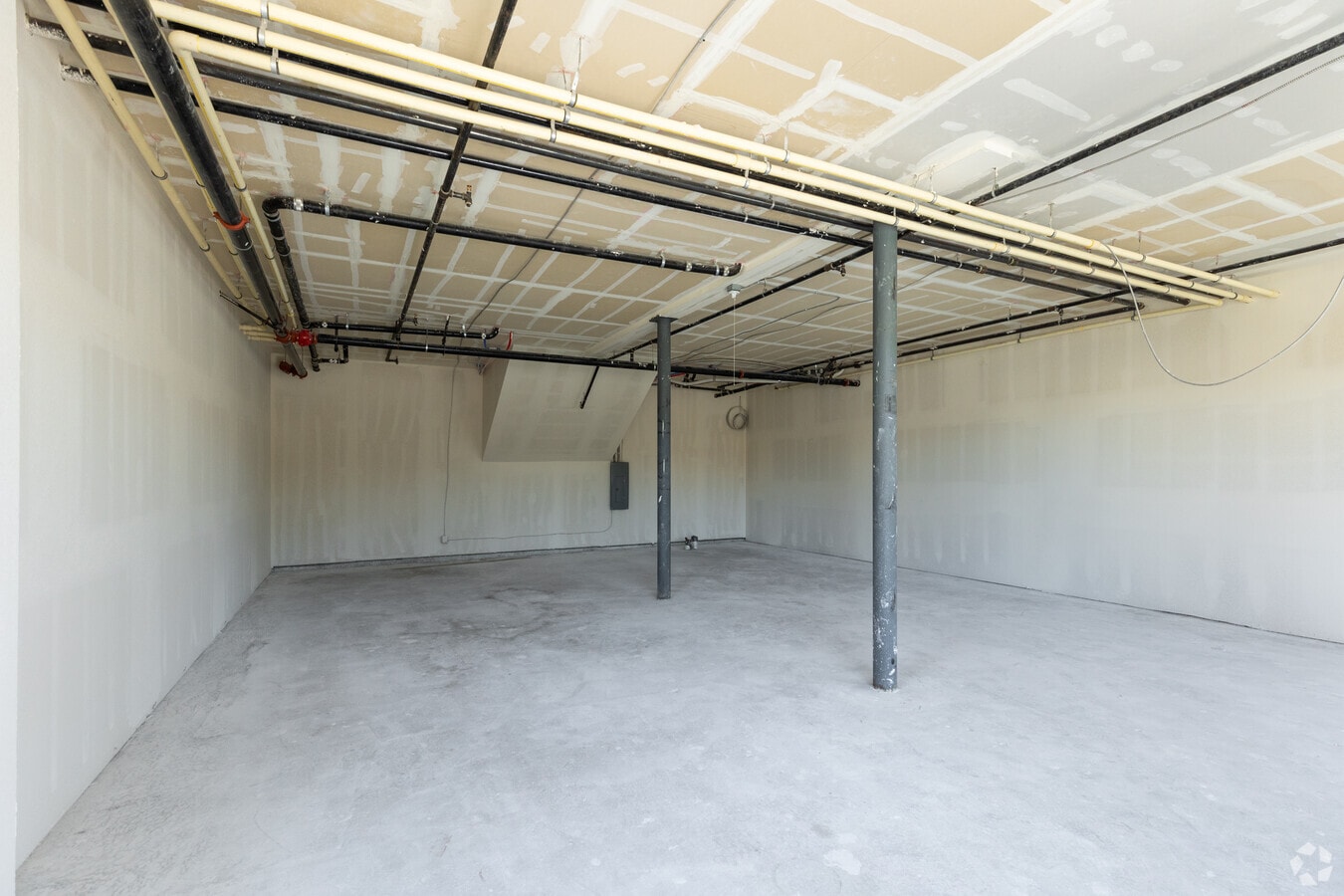 990 W Grand Ave, Oakland, CA 94607 - Unit 3-C-6 - - Interior Photo - Image 1 of 7