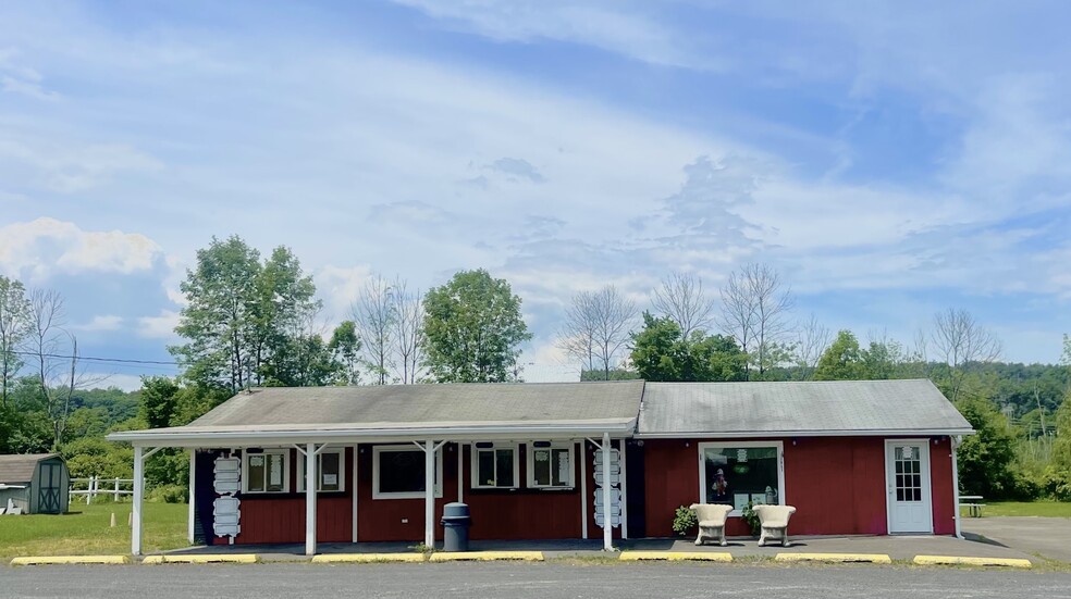 11051-11053 State Route 9W, Coxsackie, NY for sale - Building Photo - Image 2 of 19