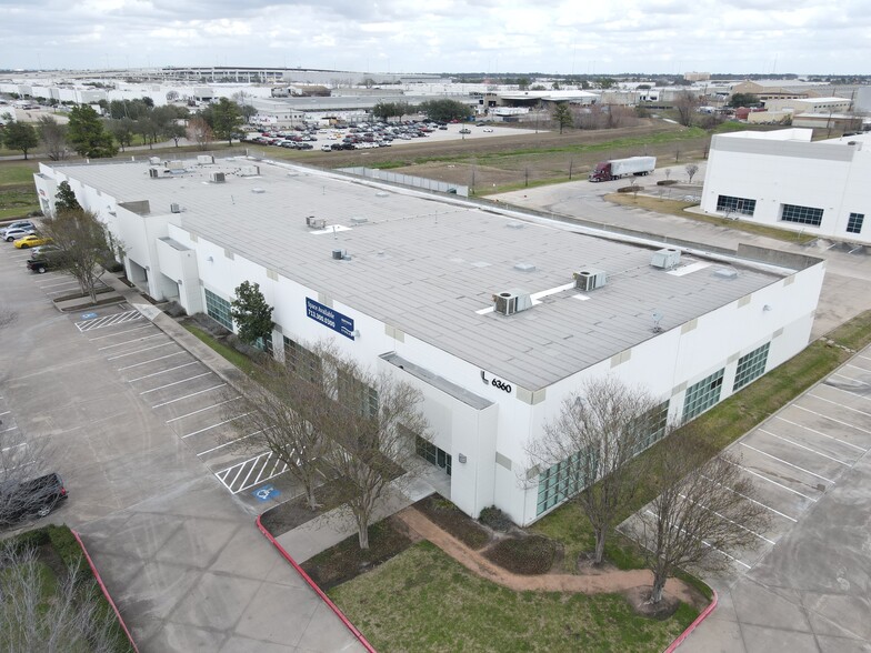 6360 W Sam Houston Pky N, Houston, TX for lease - Building Photo - Image 1 of 6