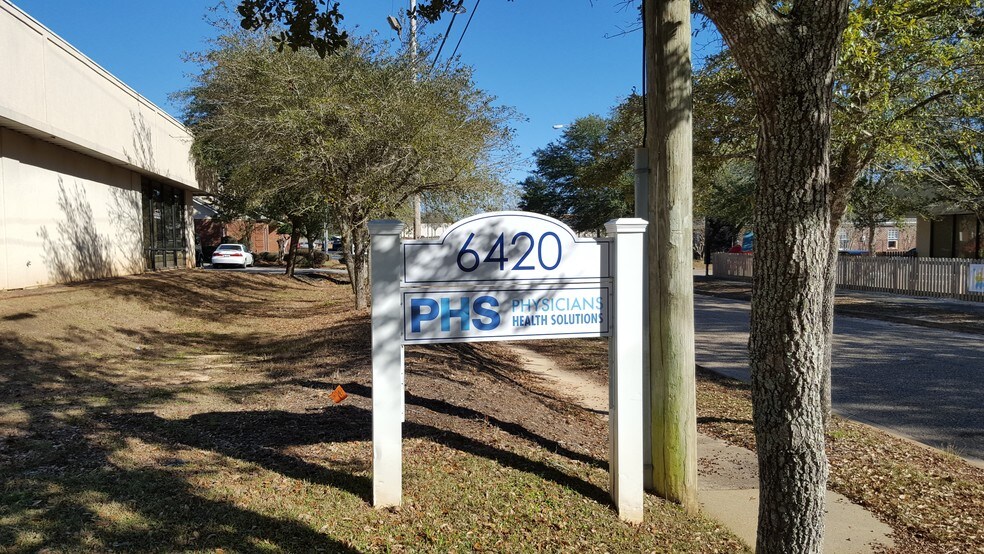 6420 Hillcrest Park Ct, Mobile, AL for sale - Building Photo - Image 1 of 1