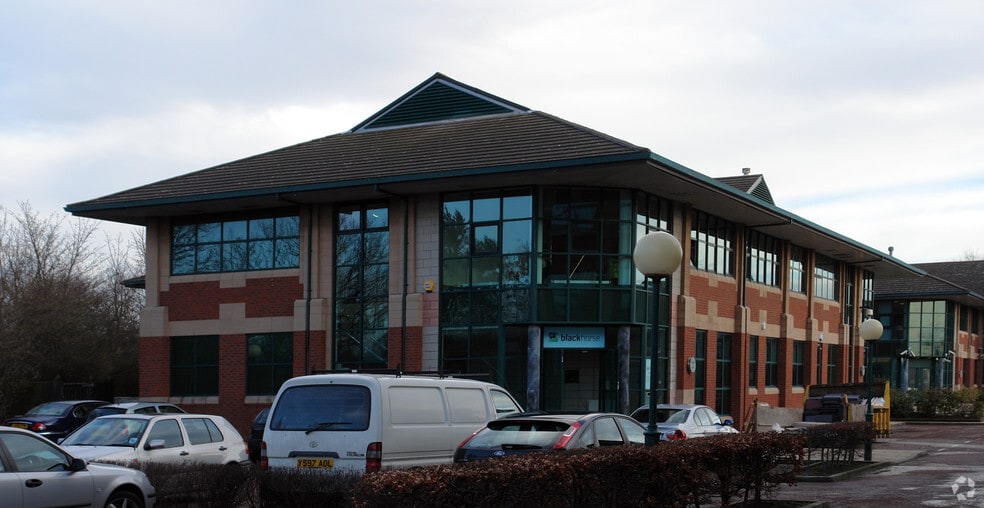 Kelvin Clos, Warrington for lease - Building Photo - Image 3 of 5