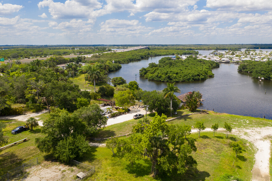 5601 Palm Beach Blvd, Fort Myers, FL for sale - Primary Photo - Image 1 of 1