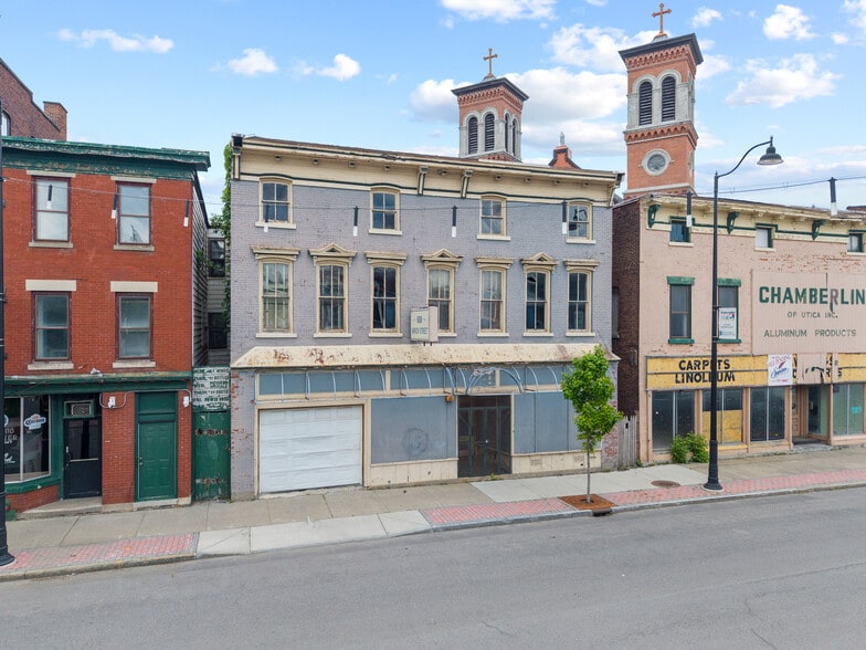 Varick St. portfolio of 4 properties for sale on LoopNet.com - Building Photo - Image 3 of 103