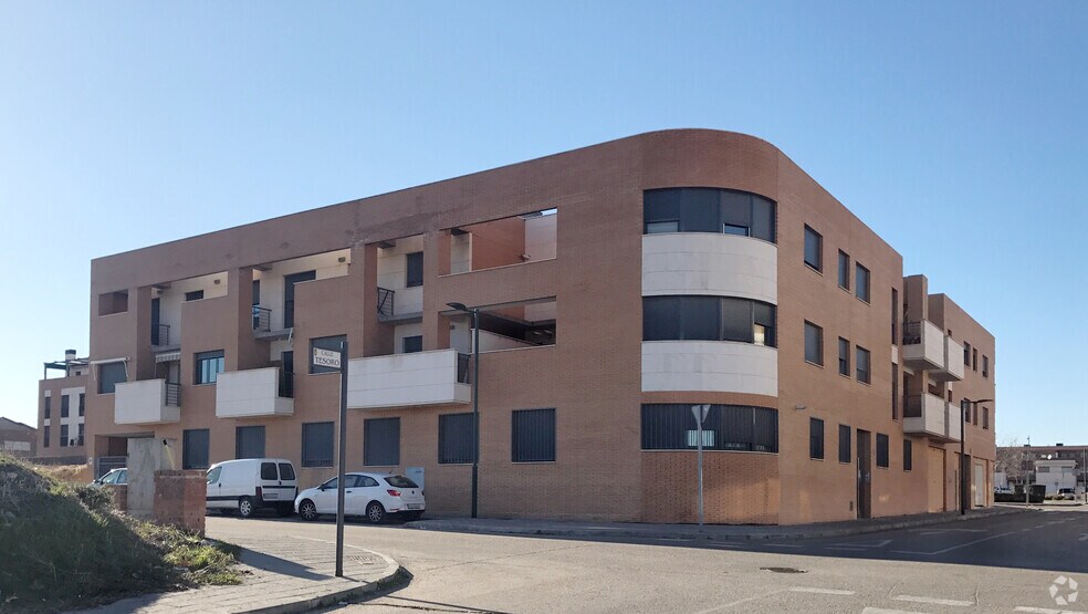 Calle Tesoro, 7, Marchamalo, Guadalajara for lease - Building Photo - Image 2 of 2