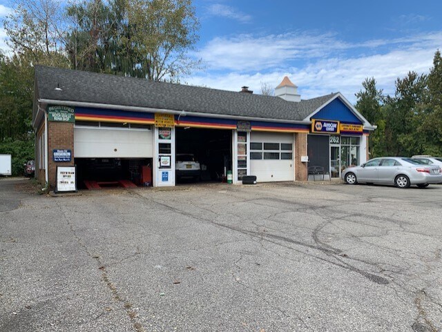 262 Quassaick Ave, New Windsor Township, NY for sale Primary Photo- Image 1 of 1