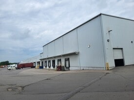 820 Flora Ave, Akron OH - Warehouse