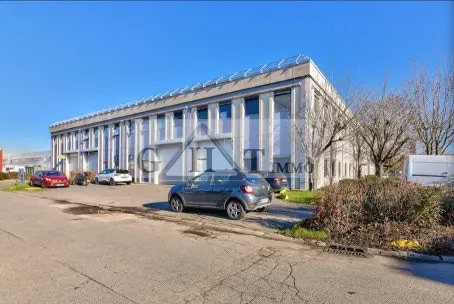 Industrial in Aulnay-sous-Bois for lease - Building Photo - Image 1 of 4