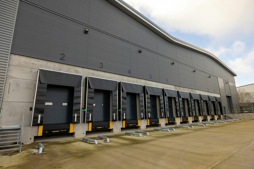 Acornfield Rd, Liverpool for lease - Building Photo - Image 3 of 8