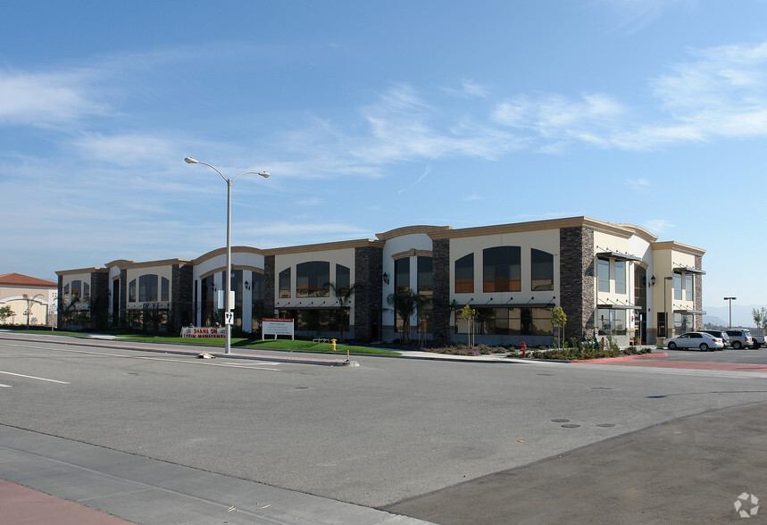 400 W Ventura Blvd, Camarillo, CA for lease - Building Photo - Image 3 of 6