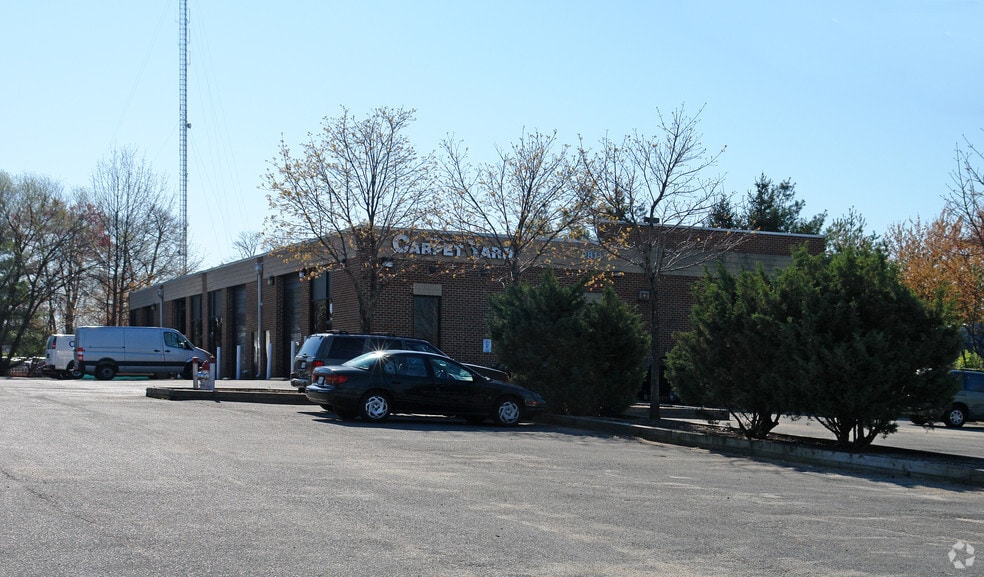 2811 Merrilee Dr, Fairfax, VA for lease - Primary Photo - Image 1 of 2