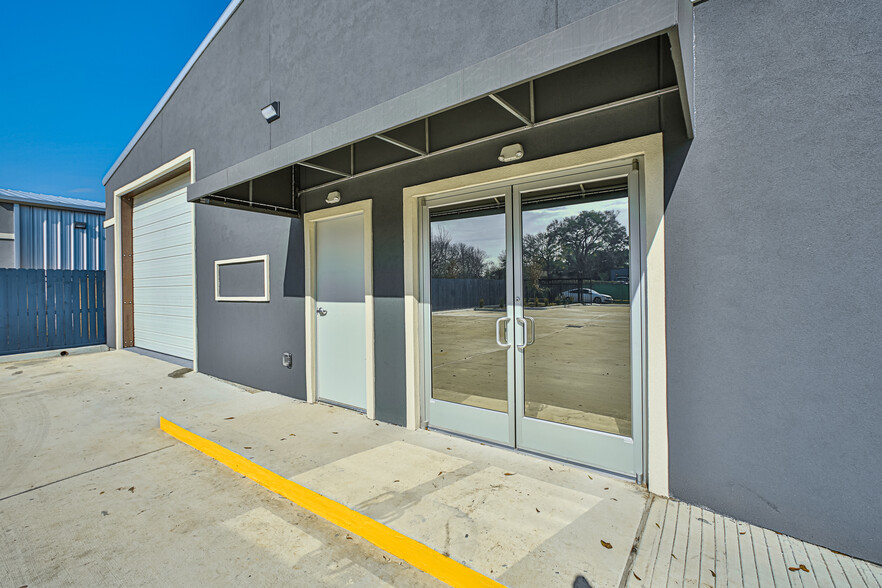 8117 Magnolia St, Houston, TX for lease - Primary Photo - Image 1 of 11