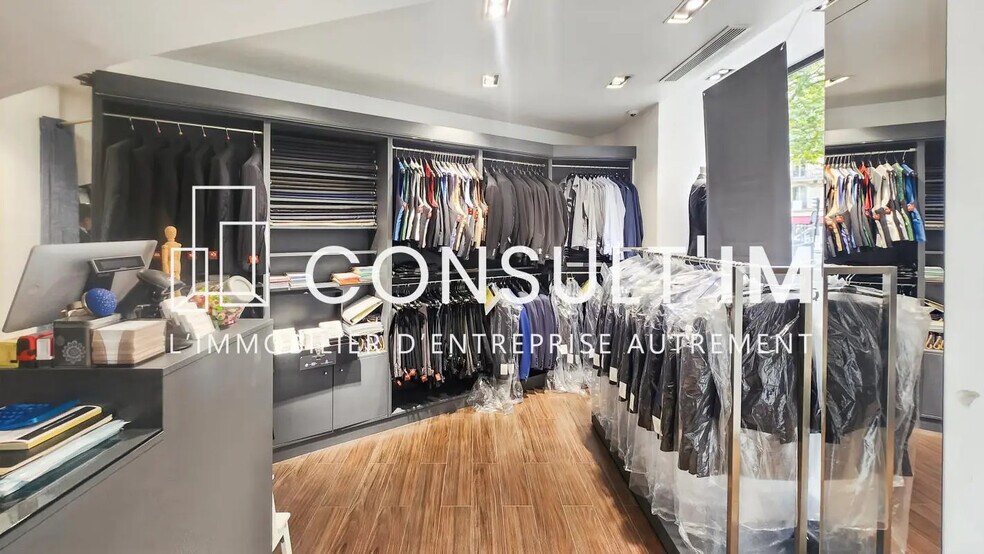 Retail in Paris for lease - Building Photo - Image 2 of 5