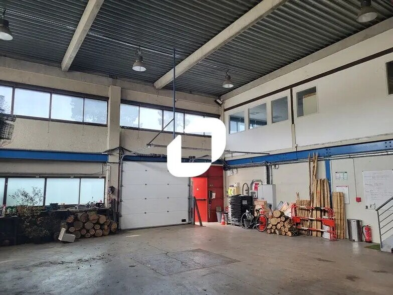 Flex in Mérignac for lease - Interior Photo - Image 3 of 10