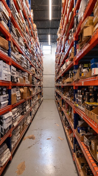 4805 E 10th Ave, Hialeah, FL for sale - Interior Photo - Image 3 of 5