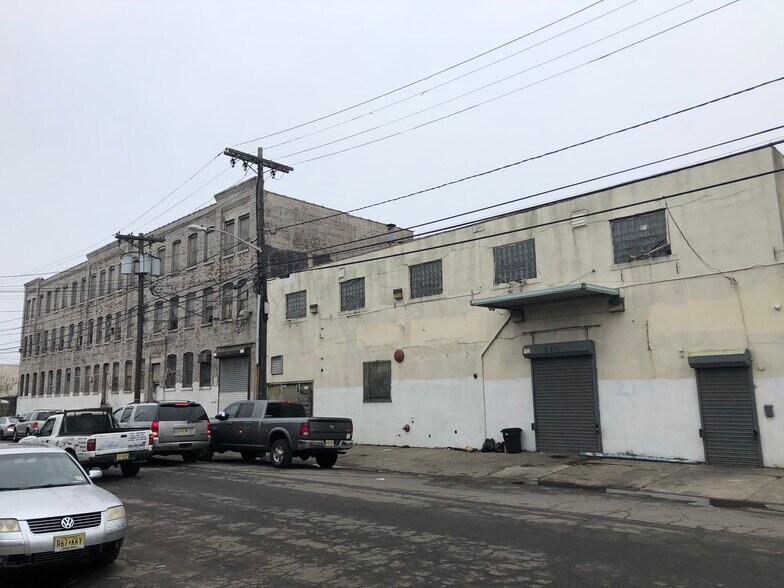 219 Emmet St, Newark, NJ for sale - Building Photo - Image 1 of 1