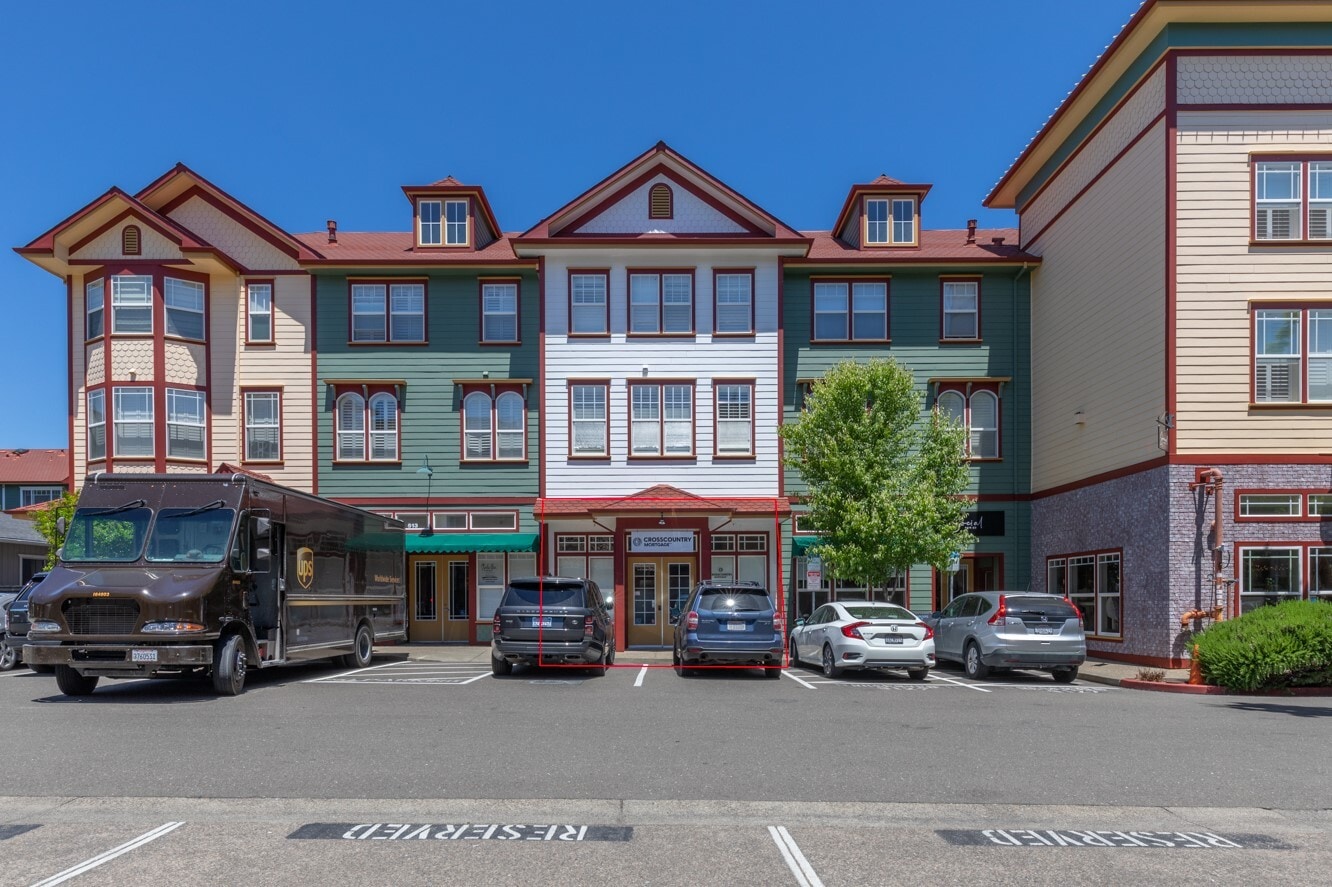 507 David Clayton Ln, Windsor, CA 95492 Windsor Town Green