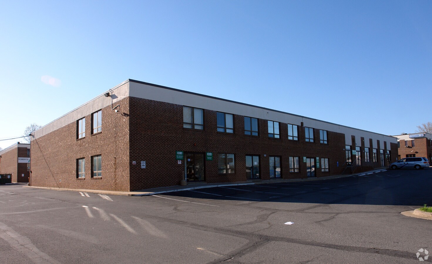 2931 Eskridge Rd, Fairfax, VA 22031