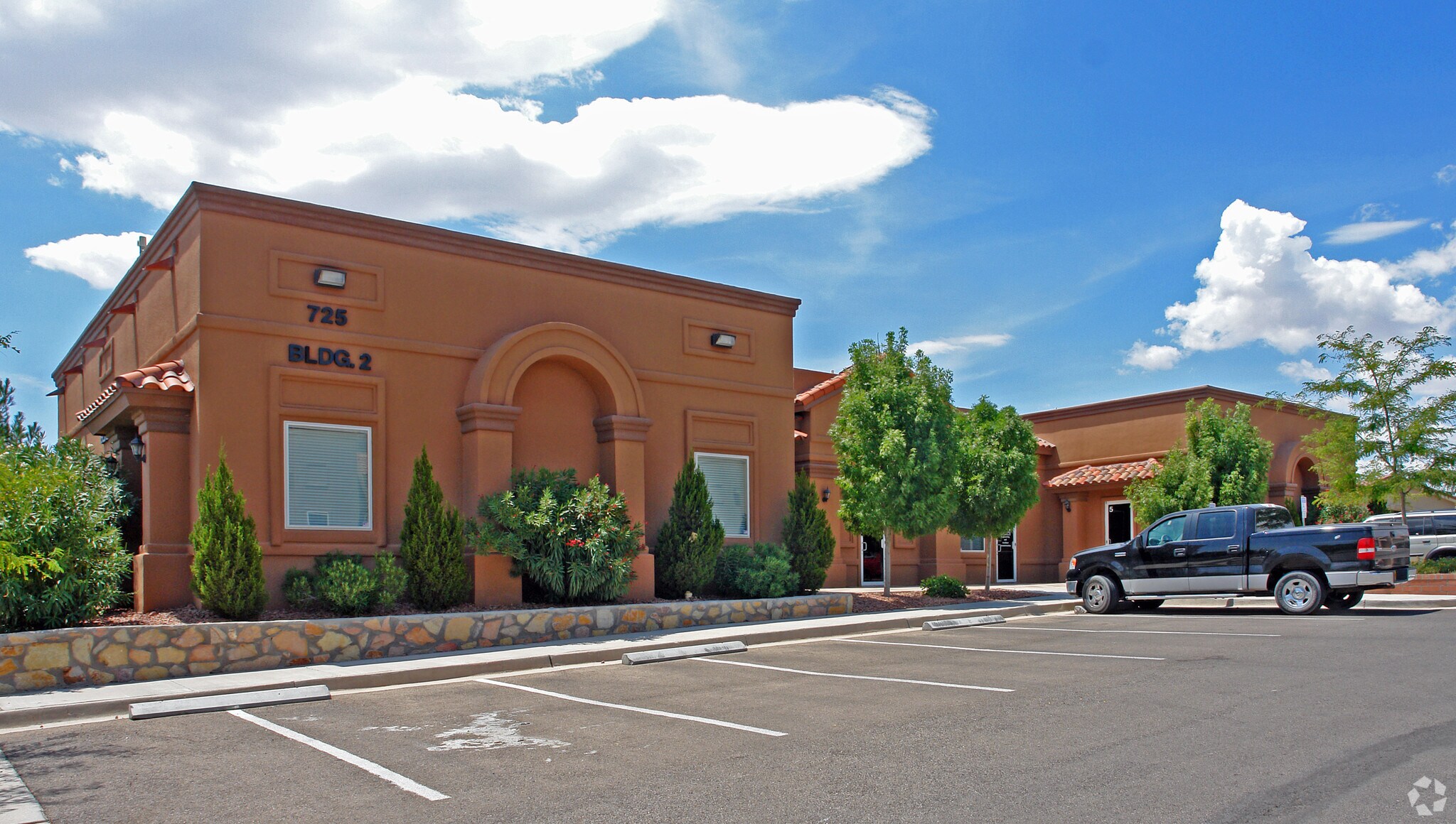 725 S Mesa Hills Dr, El Paso, TX 79912 Building 3