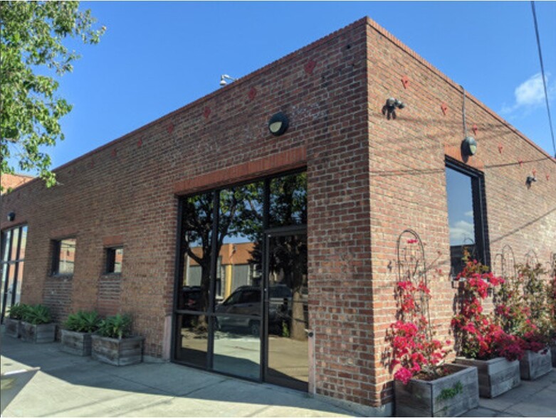 300-302 4th St, Oakland, CA for lease - Building Photo - Image 1 of 9