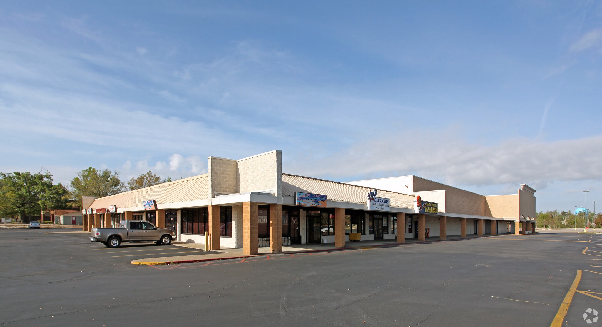 2363 Pass Rd, Biloxi, MS 39531