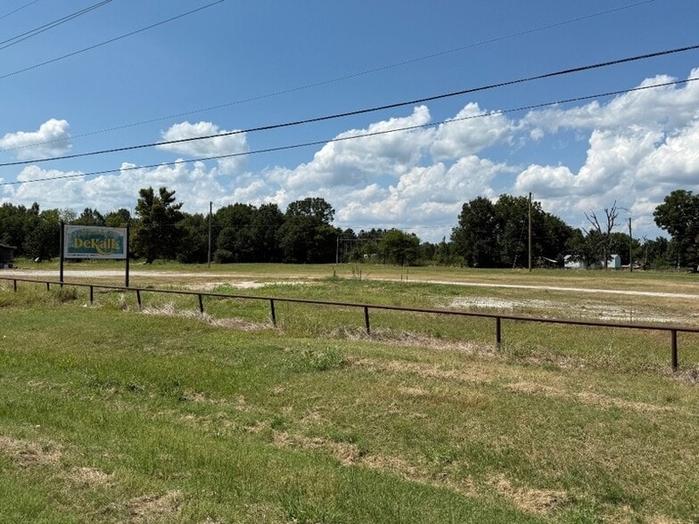 10252 US 82, De Kalb, TX for sale - Primary Photo - Image 1 of 5