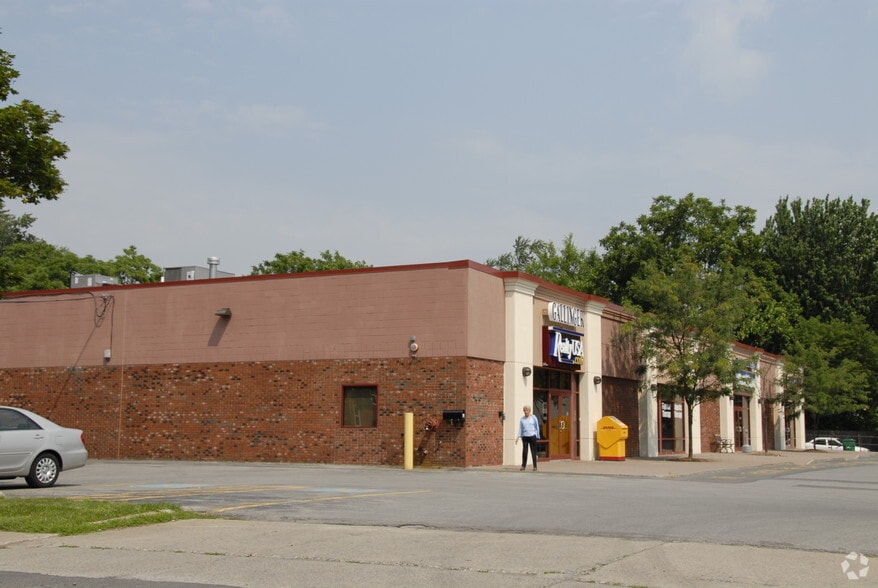 401 N Main St, North Syracuse, NY for lease - Building Photo - Image 2 of 9