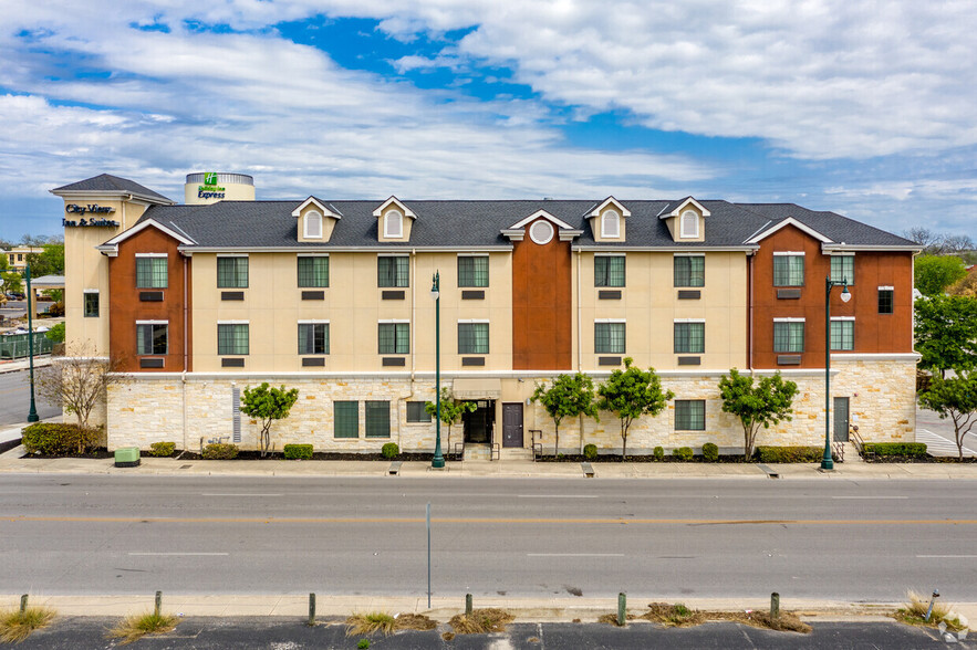 1306 E Commerce St, San Antonio, TX for sale - Building Photo - Image 3 of 22