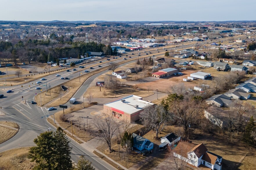 2316 Vine St, Eau Claire, WI for lease - Building Photo - Image 2 of 4