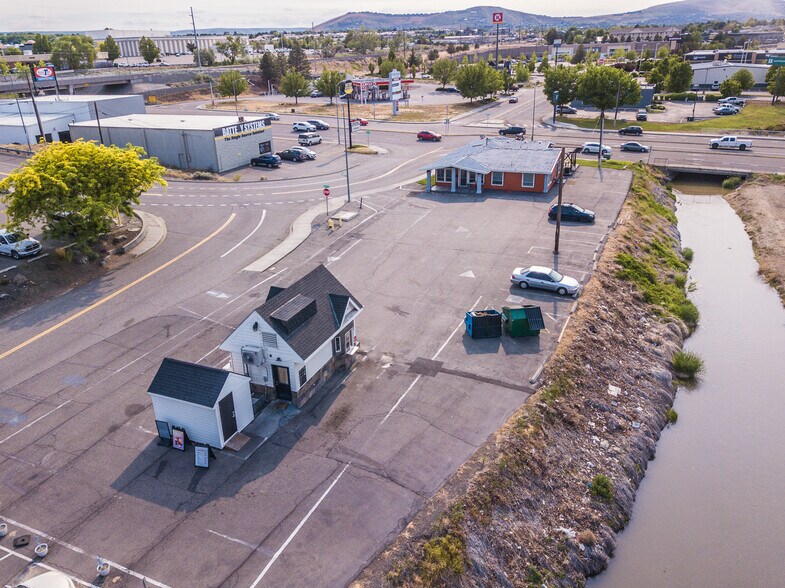 2000 Columbia Center Blvd, Kennewick, WA 99336 Regional Coffee NNN