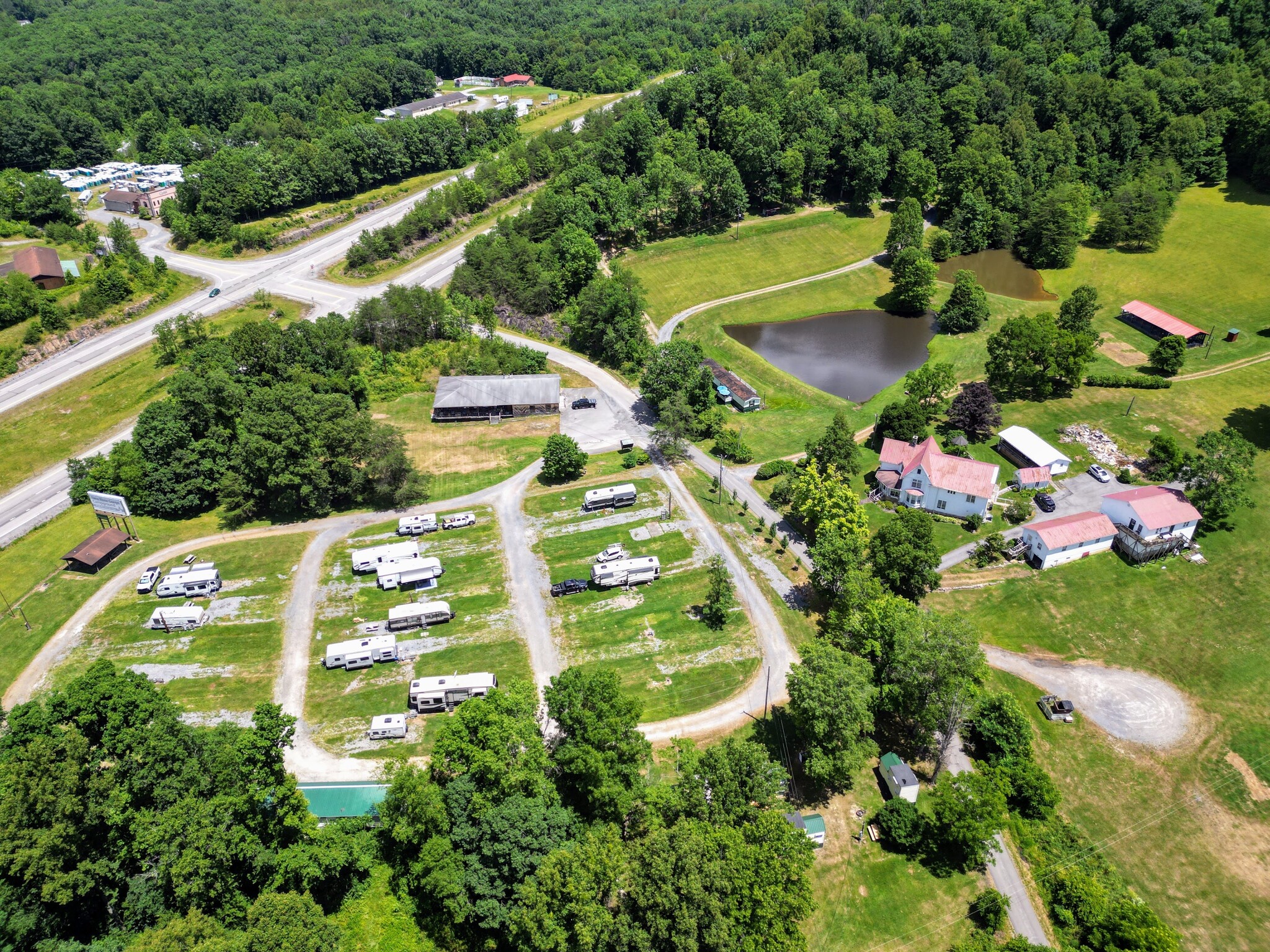 632 Milroy Grose Rd, Lansing, WV for sale Primary Photo- Image 1 of 23