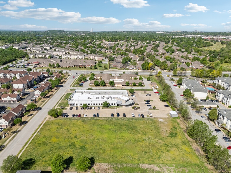 9715 E 79th St, Tulsa, OK for sale - Aerial - Image 3 of 14
