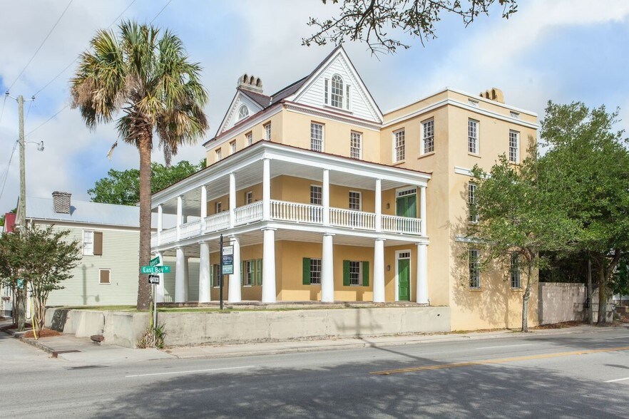 2 Amherst St, Charleston, SC 29403