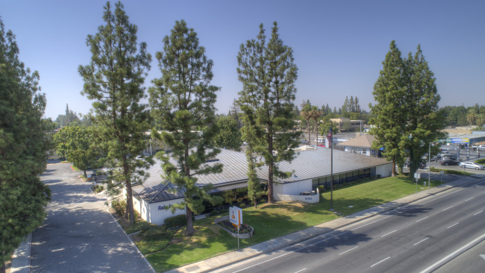 5151 Stockdale Hwy, Bakersfield, CA for sale - Aerial - Image 3 of 15